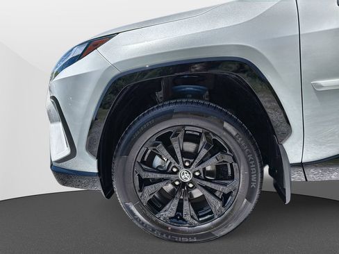 Used 2023 Toyota RAV4 XSE AWD/4WD image 14