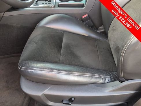 Used 2009 Dodge Challenger SRT8 w/ SRT Option Group II image 21