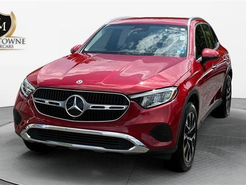 Used 2025 Mercedes-Benz GLC 350e 4MATIC image 1
