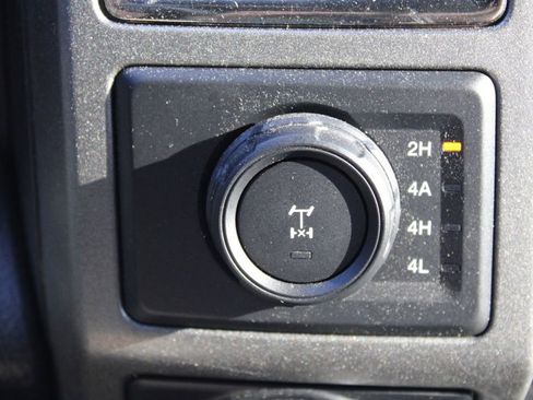 Used 2019 Ford F150 Raptor w/ Equipment Group 802A Luxury image 35