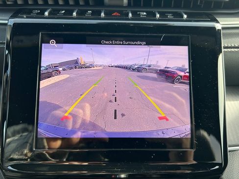 New 2025 Jeep Grand Cherokee Altitude image 13