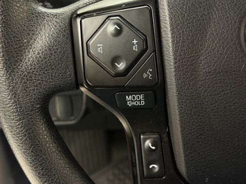 Used 2022 Toyota Tacoma SR image 13