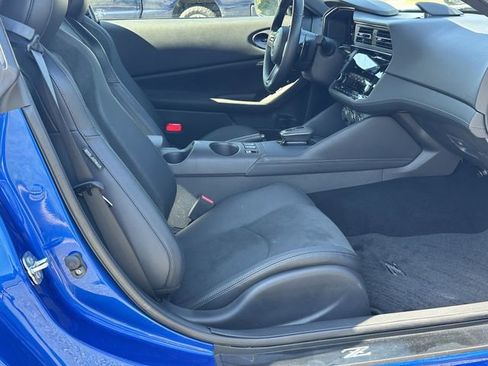 Certified 2024 Nissan Z Performance w/ Floor Mat Package RWD image 15