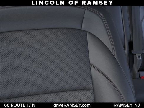 New 2026 Lincoln Nautilus Premier AWD/4WD image 17