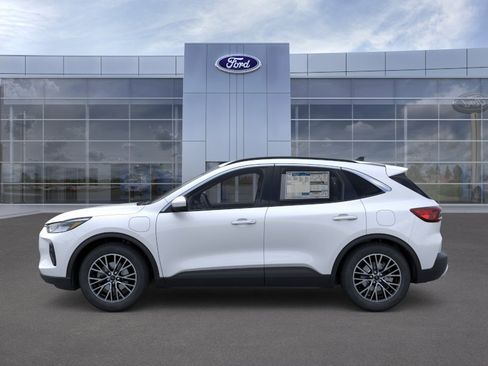 New 2026 Ford Escape SE FWD image 3