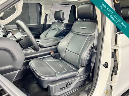 Used 2025 Ford Expedition Platinum w/ Driver's Package AWD/4WD image 7