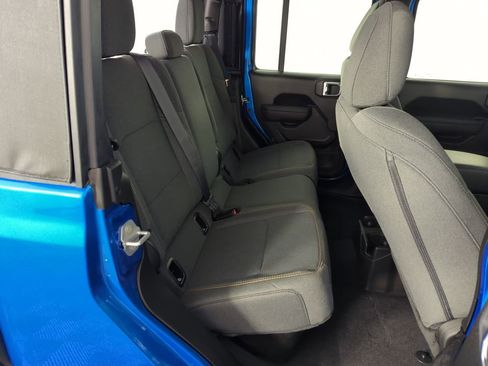 New 2026 Jeep Gladiator Sport image 30