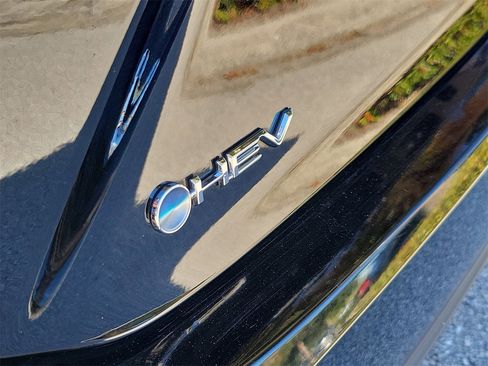 Used 2025 Toyota Camry LE image 7