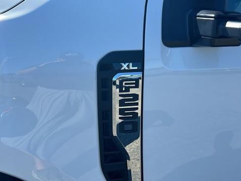 New 2025 Ford F250 XL w/ XL Chrome Package image 10