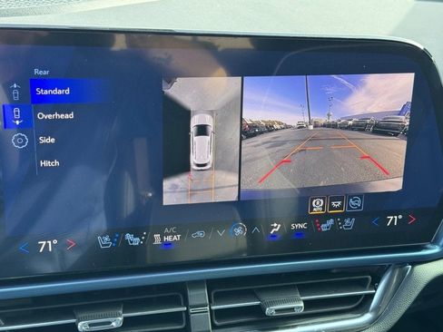 New 2026 Chevrolet Equinox EV LT image 20