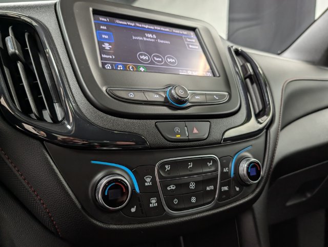 Certified 2024 Chevrolet Equinox RS FWD image 22