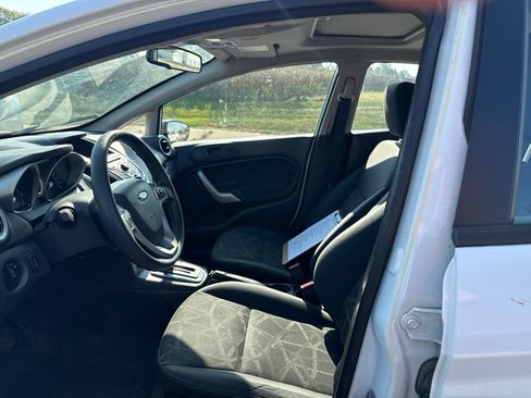 Used 2012 Ford Fiesta SE FWD image 16