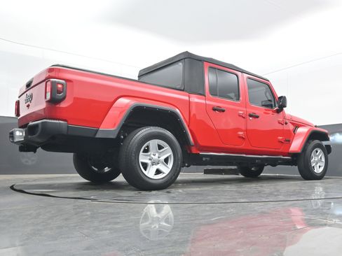 Used 2022 Jeep Gladiator Sport image 26