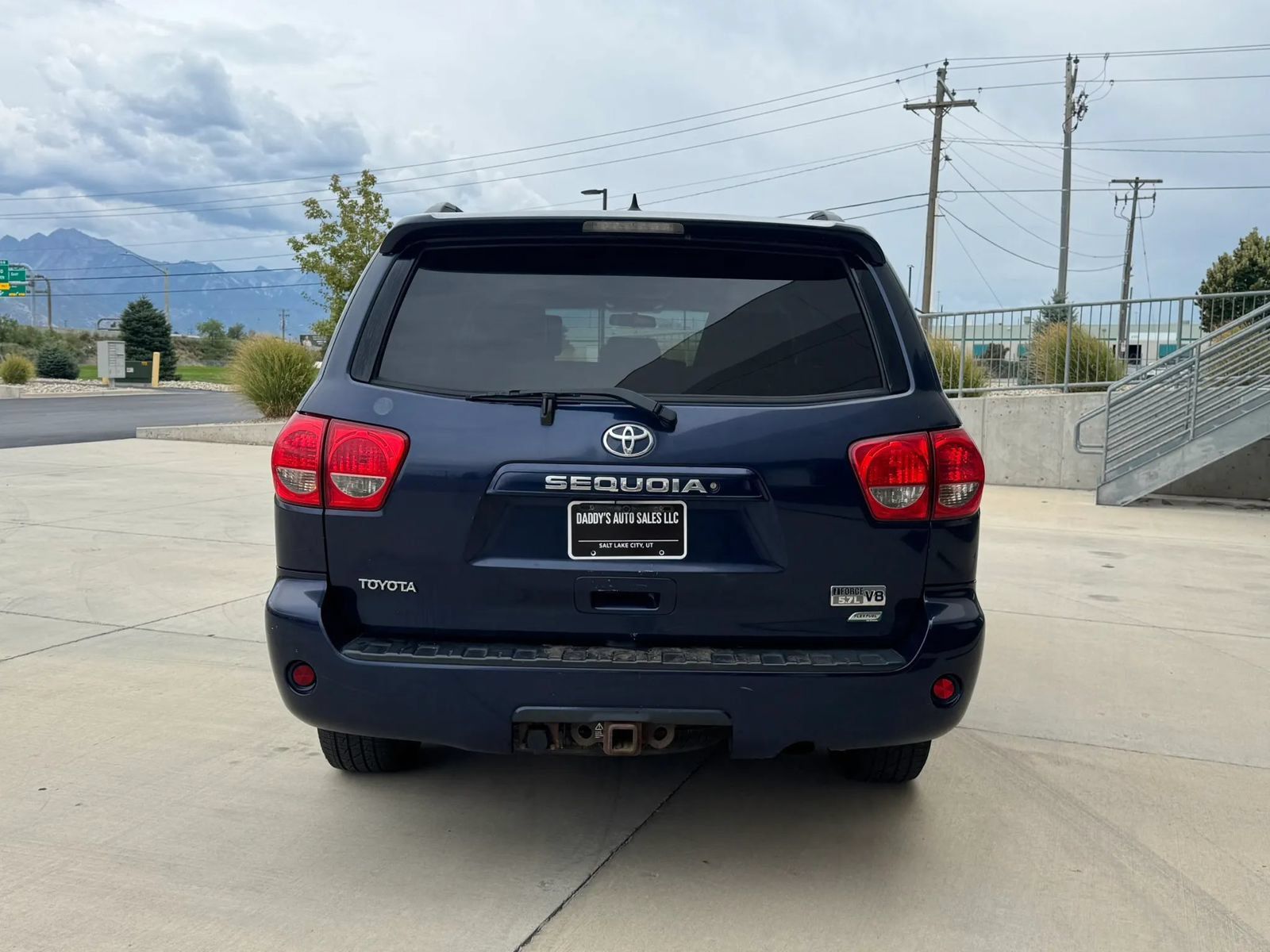 Used 2010 Toyota Sequoia SR5 AWD/4WD image 4