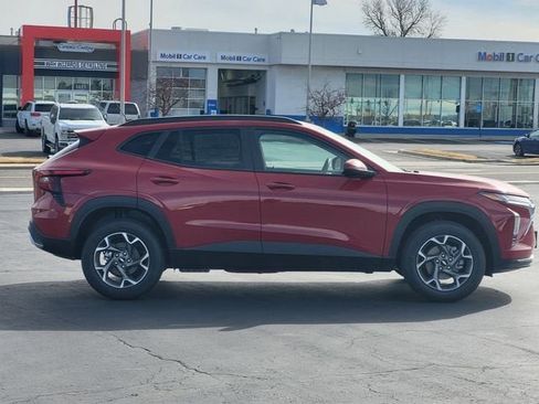 New 2026 Chevrolet Trax LT image 4