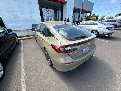 Used 2025 Honda Civic Sport Touring image 7