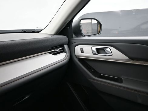 New 2026 Ford Explorer Active w/ Active Comfort Package image 23