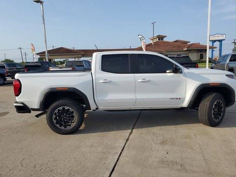 New 2026 GMC Canyon AT4 AWD/4WD image 8