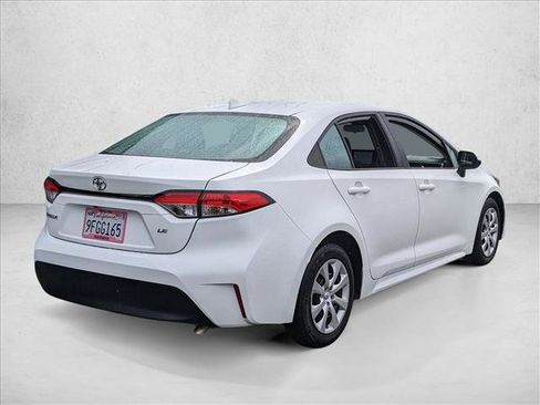 Used 2023 Toyota Corolla LE FWD image 5