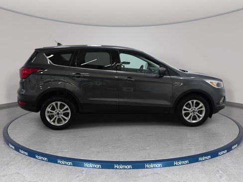Used 2019 Ford Escape SE FWD image 5