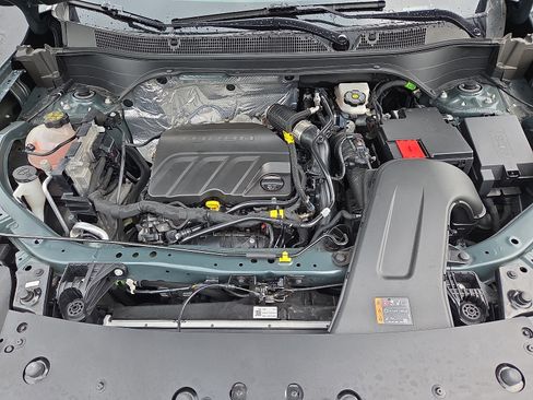 Used 2025 Chevrolet Trax LS FWD image 27