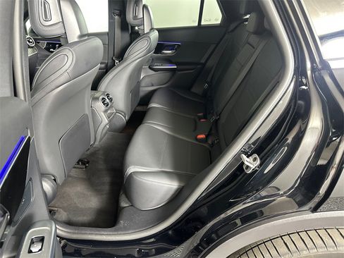 Certified 2025 Mercedes-Benz GLC 300 image 23