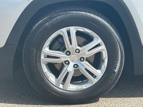 Used 2020 GMC Terrain SLE image 31