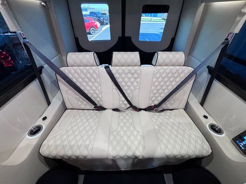 New 2024 Mercedes-Benz Sprinter 3500 image 33