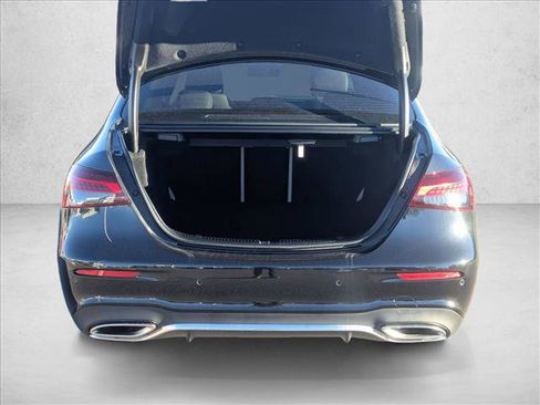 Used 2021 Mercedes-Benz E 350 4MATIC Sedan image 6