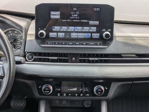 Used 2024 Mitsubishi Outlander SE FWD image 19
