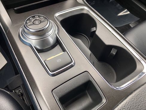 Used 2018 Ford Fusion SE w/ Equipment Group 201A image 26