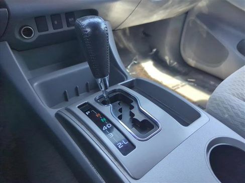 Used 2010 Toyota Tacoma PreRunner image 12