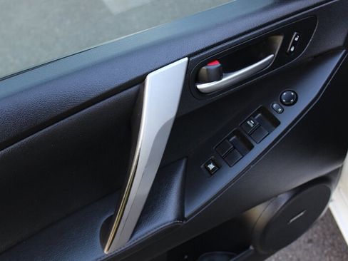 Used 2012 MAZDA MAZDA3 i Grand Touring FWD image 11