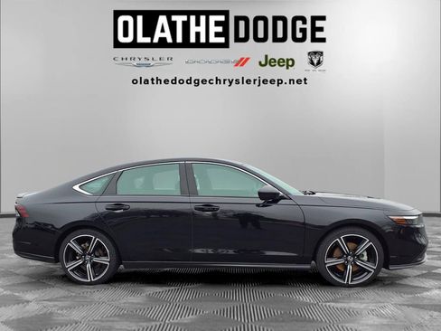 Used 2024 Honda Accord Sport image 31