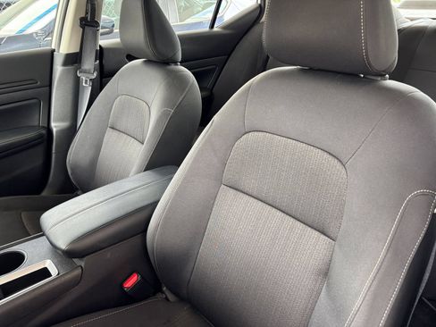 Used 2025 Nissan Altima 2.5 SV FWD image 36