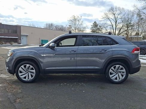 Certified 2022 Volkswagen Atlas Cross Sport SE image 6