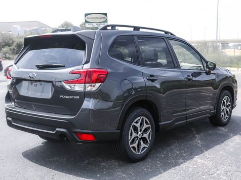 Used 2022 Subaru Forester Premium image 16
