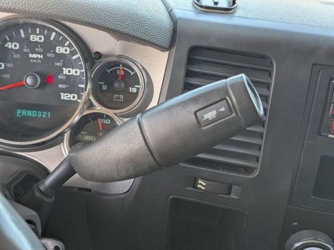 Used 2013 Chevrolet Silverado 1500 LT image 31