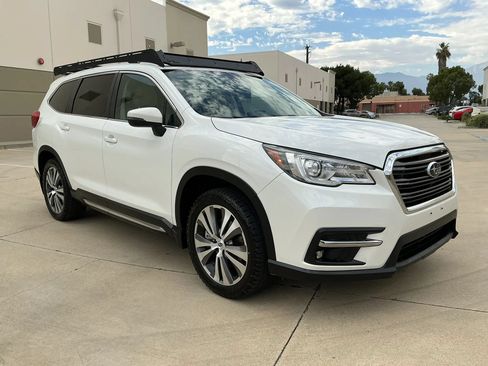 Used 2022 Subaru Ascent Limited w/ Technology Package AWD/4WD image 3
