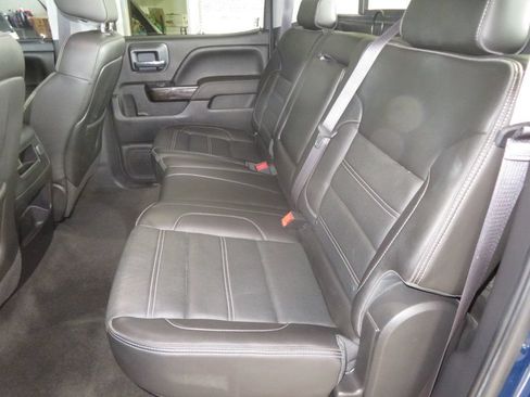 Used 2015 GMC Sierra 1500 Denali w/ Driver Alert Package AWD/4WD image 28