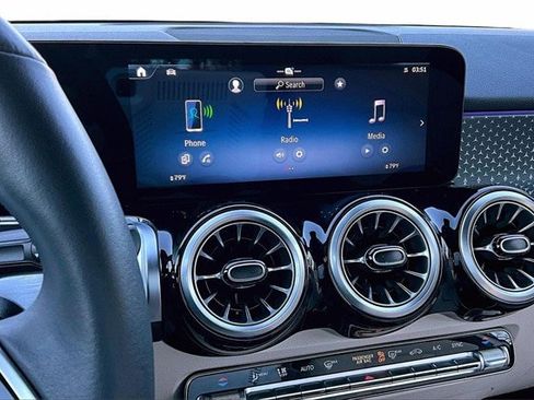 Certified 2025 Mercedes-Benz GLB 250 4MATIC image 12