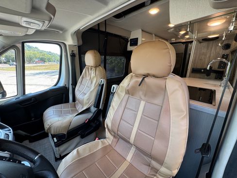 Used 2021 RAM ProMaster 1500 w/ Convenience Group FWD image 17