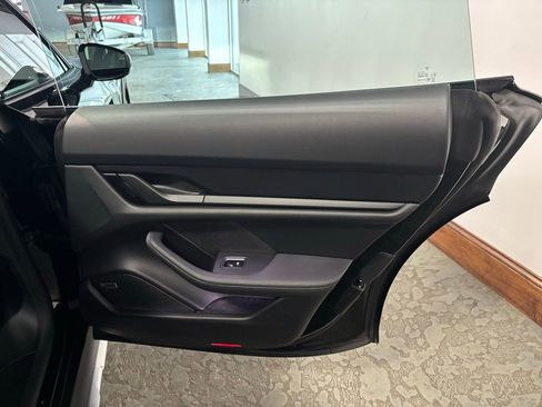 Used 2024 Porsche Taycan 4 Cross Turismo image 19