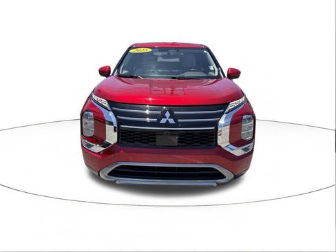 Used 2025 Mitsubishi Outlander SE FWD image 8