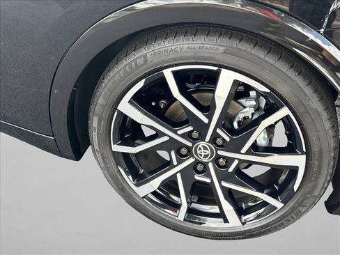 New 2026 Toyota Prius Plug-In Hybrid FWD image 10