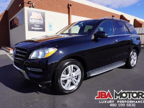Used 2014 Mercedes-Benz ML 350 ML Class 350 SUV Rear DVD image 13