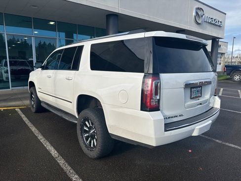 Used 2020 GMC Yukon XL Denali w/ Open Road Package image 4