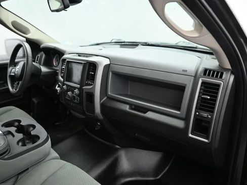 Used 2019 RAM 1500 Express w/ Express Value Package AWD/4WD image 9