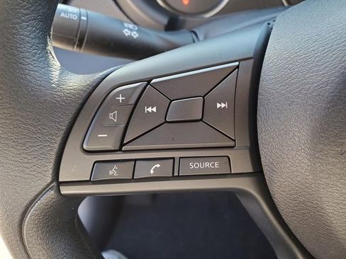 Certified 2025 Nissan Kicks Play S image 18