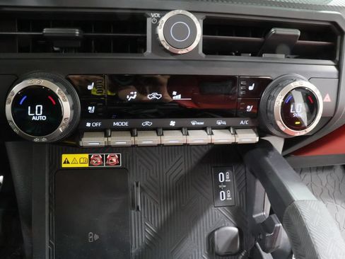 Used 2026 Toyota Tacoma TRD Pro AWD/4WD image 11